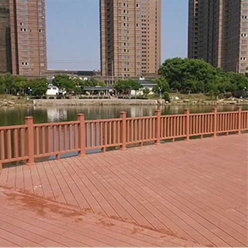 乌鲁木齐木塑地板安装|广泛适用于商业办公场所乌鲁木齐商业街、广场、商场观景平台